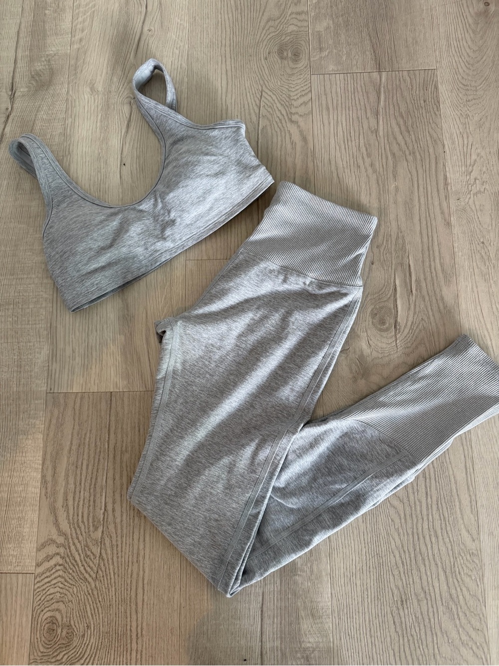 ALO Yoga- Alosoft center stage bra and lounge legging size small (sold as set)